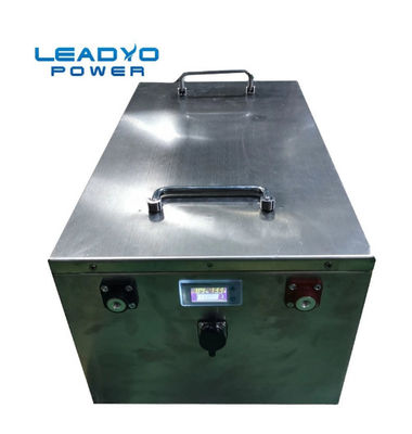 購入 深い周期BMSおよびLCDが付いている再充電可能な36V 50Ah Lifepo4のゴルフ カート電池 オンライン製造